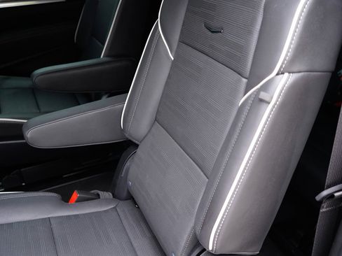 Used 2025 Cadillac Escalade ESV Premium Luxury w/ LPO, Floor Liner Package AWD/4WD image 35