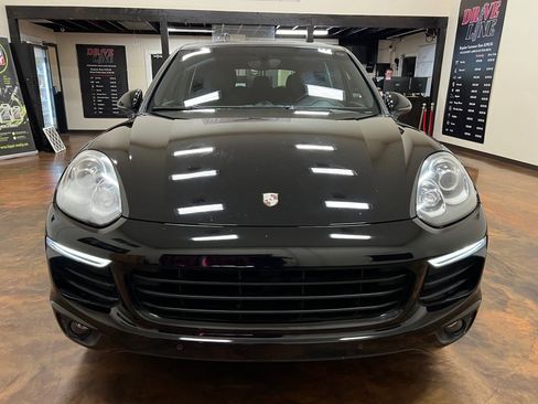 Used 2016 Porsche Cayenne AWD/4WD image 4
