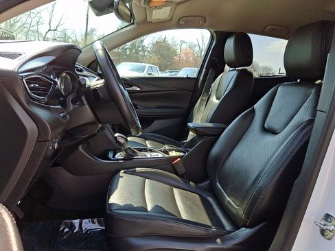 Used 2020 Buick Encore GX Essence w/ Advanced Technology Package image 14