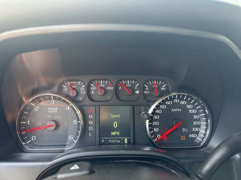 Used 2018 Chevrolet Silverado 1500 Custom w/ Custom Value Package image 14