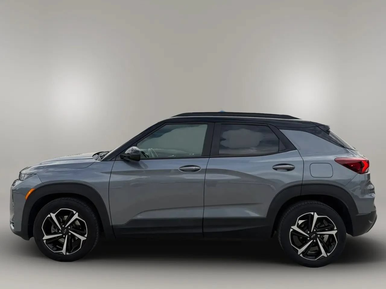 Used 2021 Chevrolet TrailBlazer RS w/ Technology Package FWD image 4