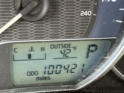 Used 2016 Toyota Corolla LE image 23