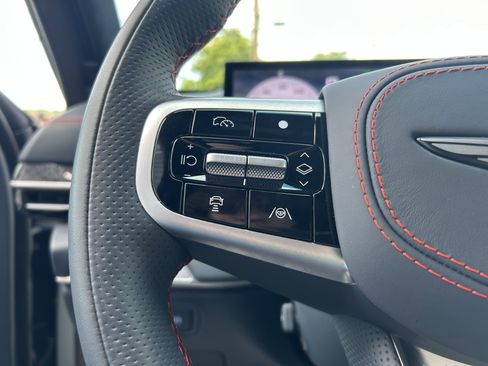 Used 2025 Genesis GV80 3.5T e-SC image 19