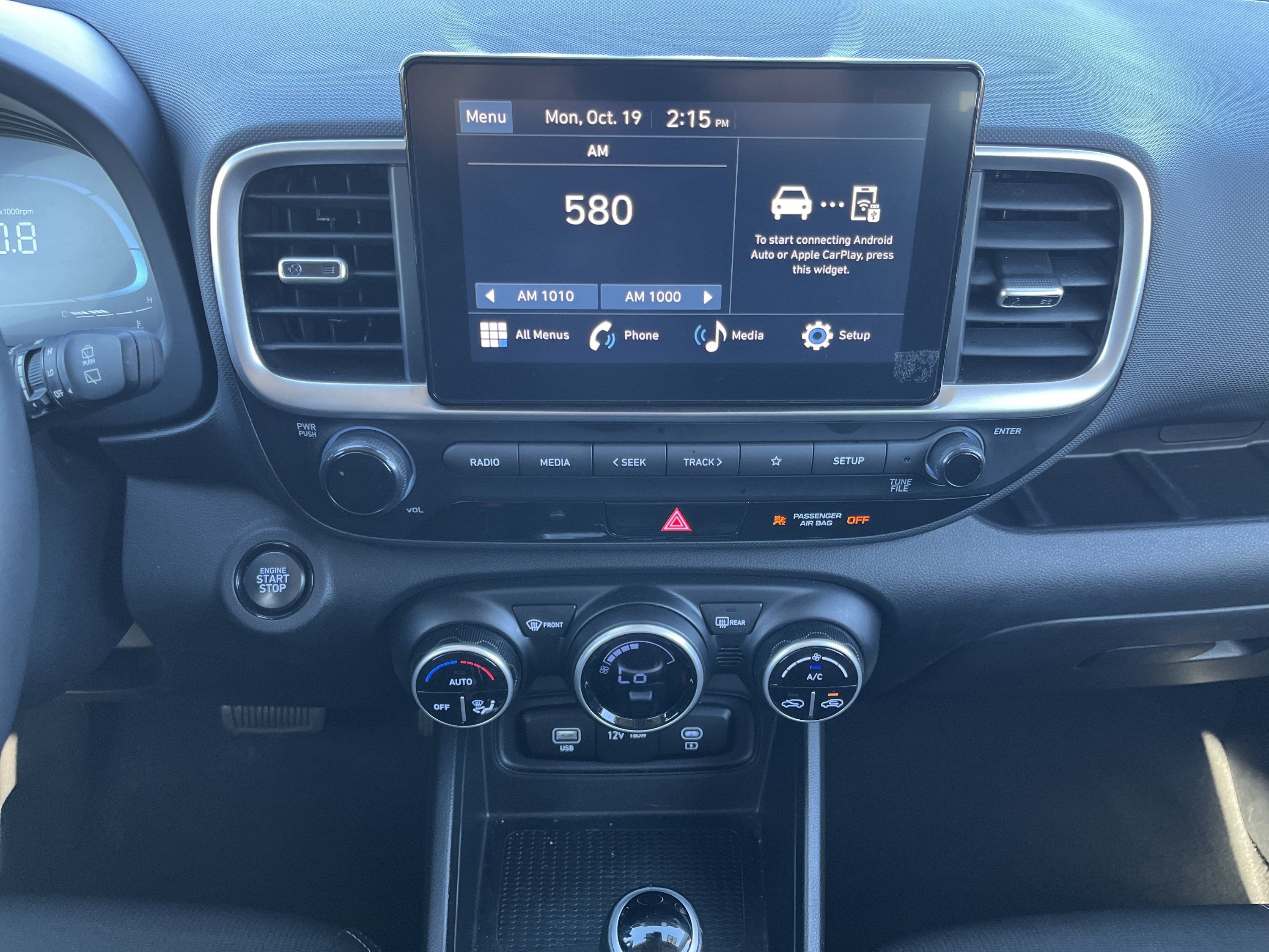 Used 2025 Hyundai Venue SEL FWD image 26