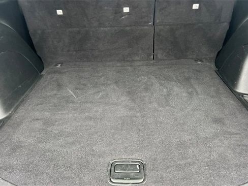 Used 2022 Jeep Grand Cherokee Limited image 18