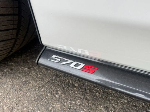 Used 2019 McLaren 570S Spider RWD image 26