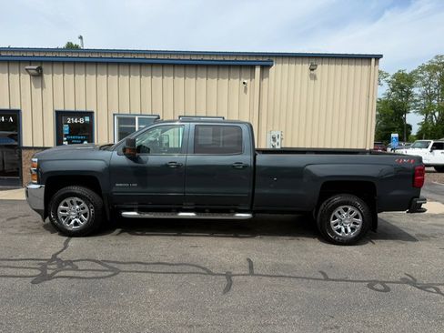 Used 2019 Chevrolet Silverado 3500 LT w/ LT Convenience Package AWD/4WD image 3