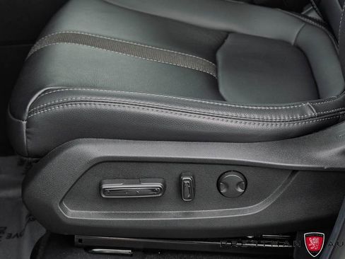Used 2025 Honda Pilot Touring image 24