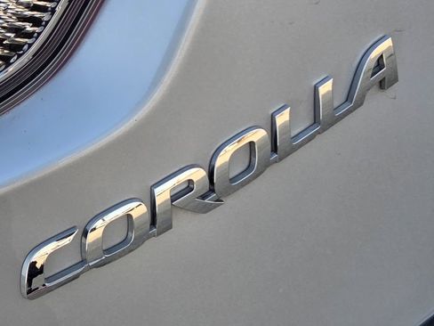 Used 2024 Toyota Corolla LE image 11