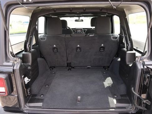 Used 2019 Jeep Wrangler Unlimited Sport AWD/4WD image 7
