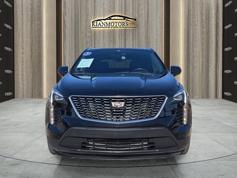 Used 2023 Cadillac XT4 Luxury w/ Cold Weather Package image 2