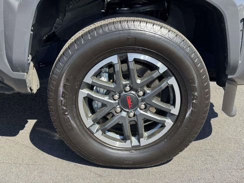 Used 2025 Toyota Tacoma TRD Sport image 26