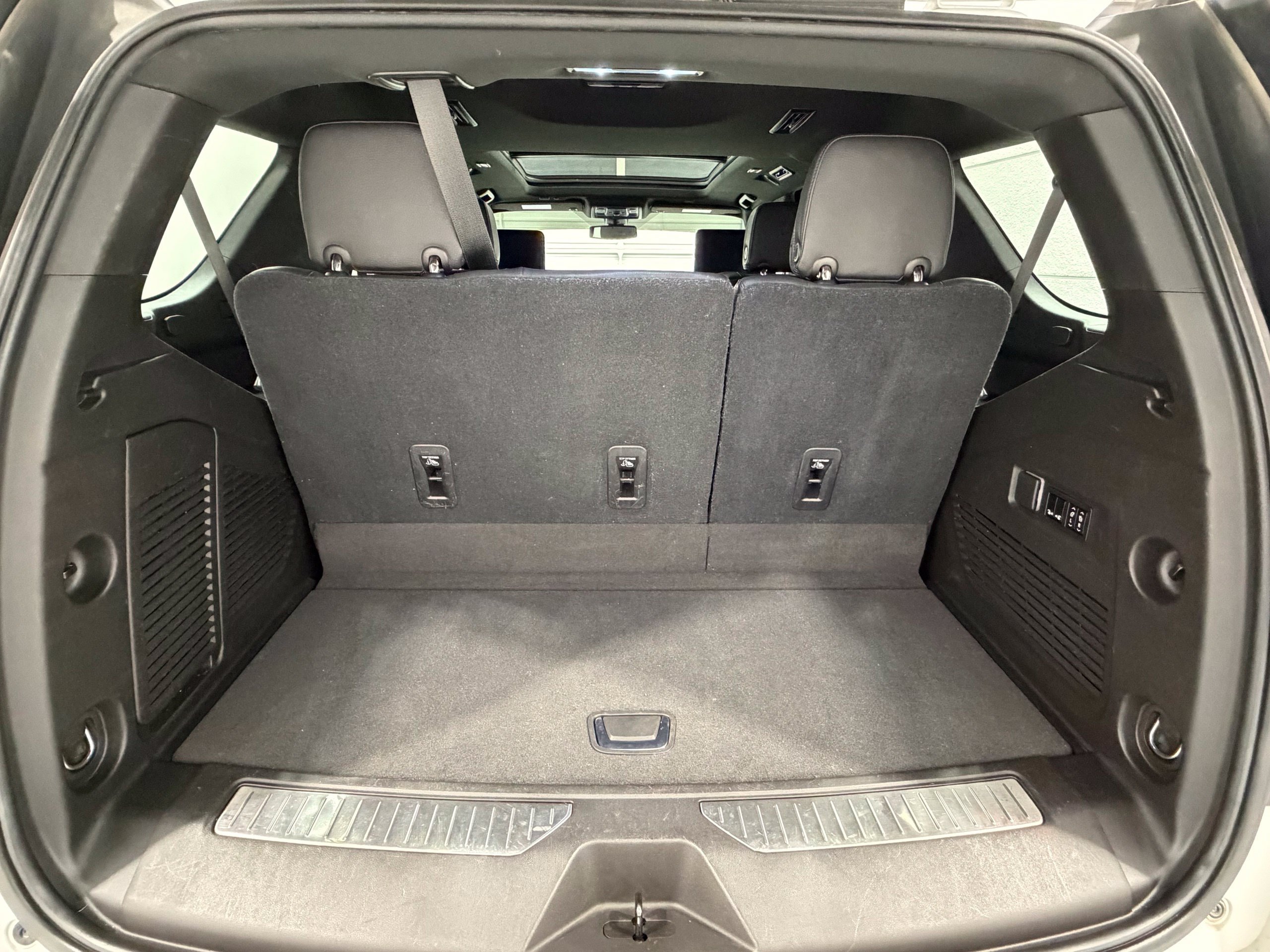 Used 2021 GMC Yukon Denali AWD/4WD image 32