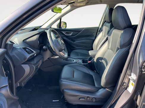 Certified 2023 Subaru Forester Touring AWD/4WD image 11