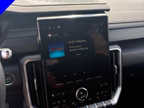 Used 2026 GMC Acadia Elevation FWD image 20