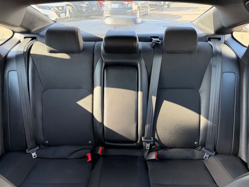 Used 2025 Honda Civic Sport image 36