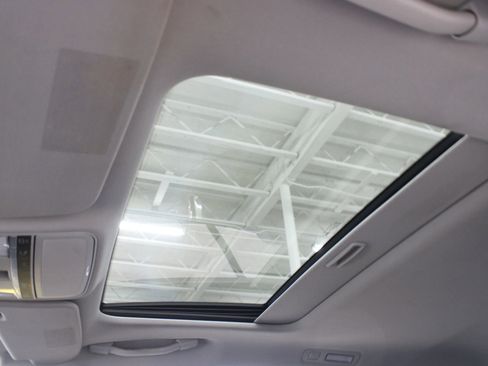 Used 2012 Mercedes-Benz CL 550 4MATIC image 27