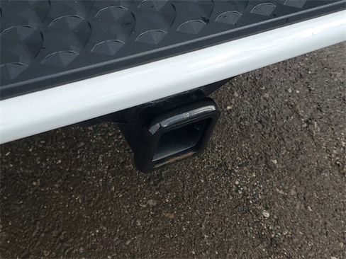 Used 2024 GMC Canyon AT4 w/ Canyon Safety Plus Package image 7