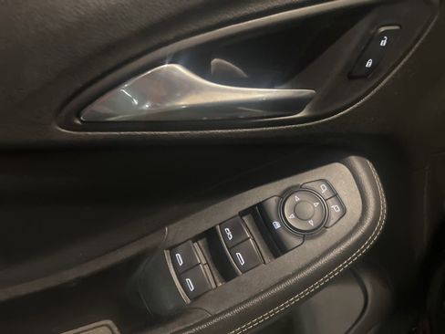 Used 2021 Buick Encore GX Select w/ Sport Touring Package image 16