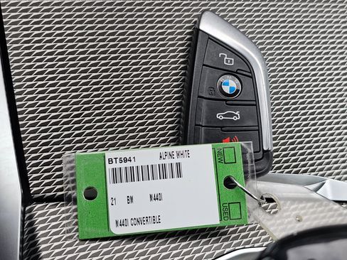 Used 2021 BMW M440i Convertible w/ Premium Package image 60
