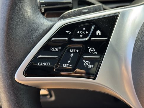 Used 2024 Mercedes-Benz C 300 Sedan image 25