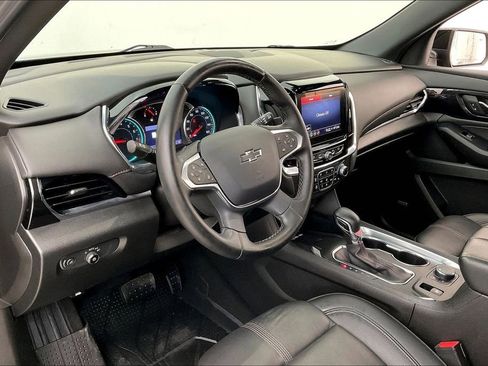 Used 2023 Chevrolet Traverse RS w/ LPO, Floor Liner Package image 16