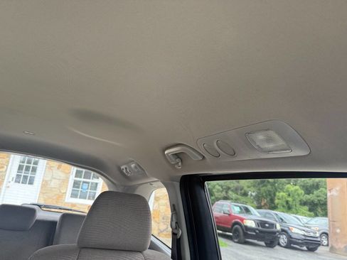 Used 2011 Honda Odyssey LX image 24