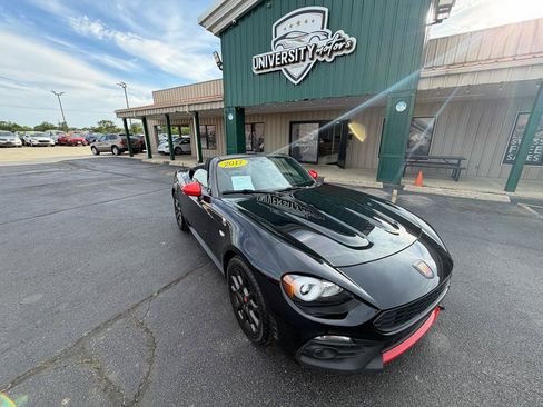 Used 2017 FIAT 124 Spider Abarth RWD image 7