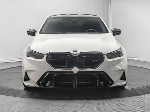 Used 2025 BMW M5 w/ Carbon Package image 2
