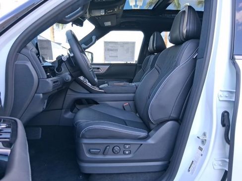 New 2026 INFINITI QX80 Autograph w/ Premium Cargo Package image 21