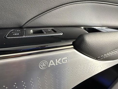 Used 2024 Cadillac Lyriq Luxury image 55