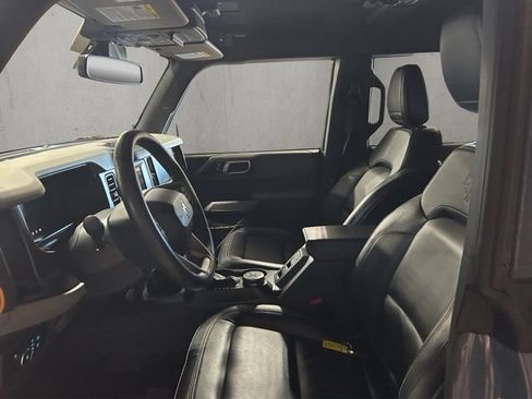 Used 2023 Ford Bronco Badlands AWD/4WD image 3