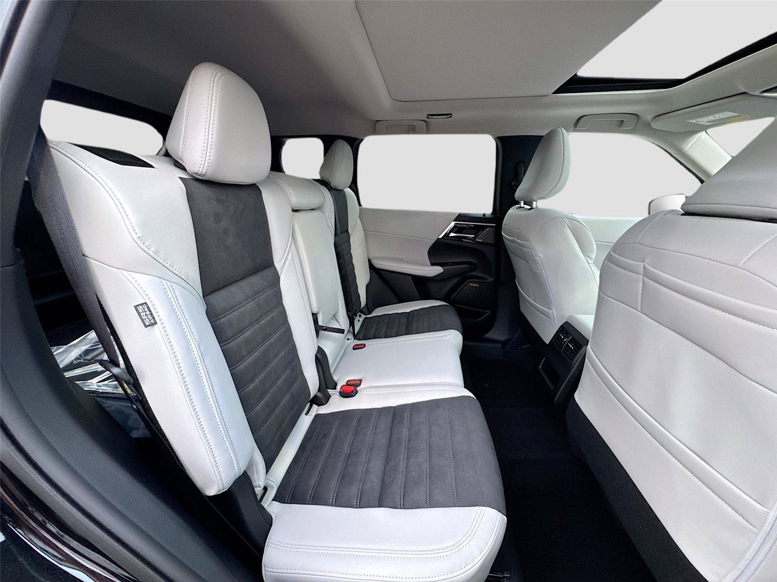 New 2026 Mitsubishi Outlander SE AWD/4WD image 27