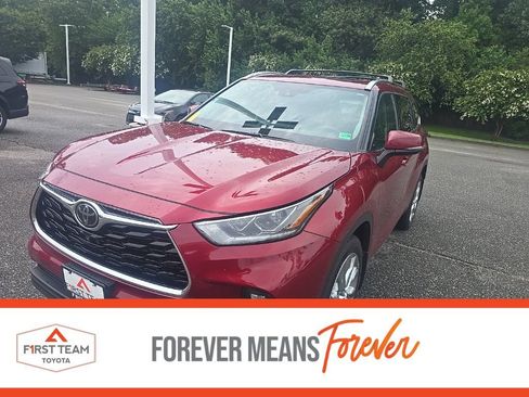 Used 2021 Toyota Highlander Limited AWD/4WD image 1