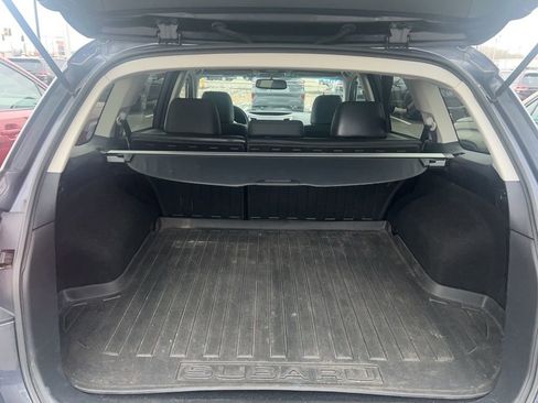 Used 2014 Subaru Outback 2.5i Limited w/ Moonroof Package image 7