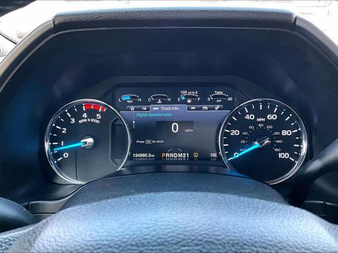 Used 2017 Ford F250 Platinum w/ Platinum Ultimate Package AWD/4WD image 26