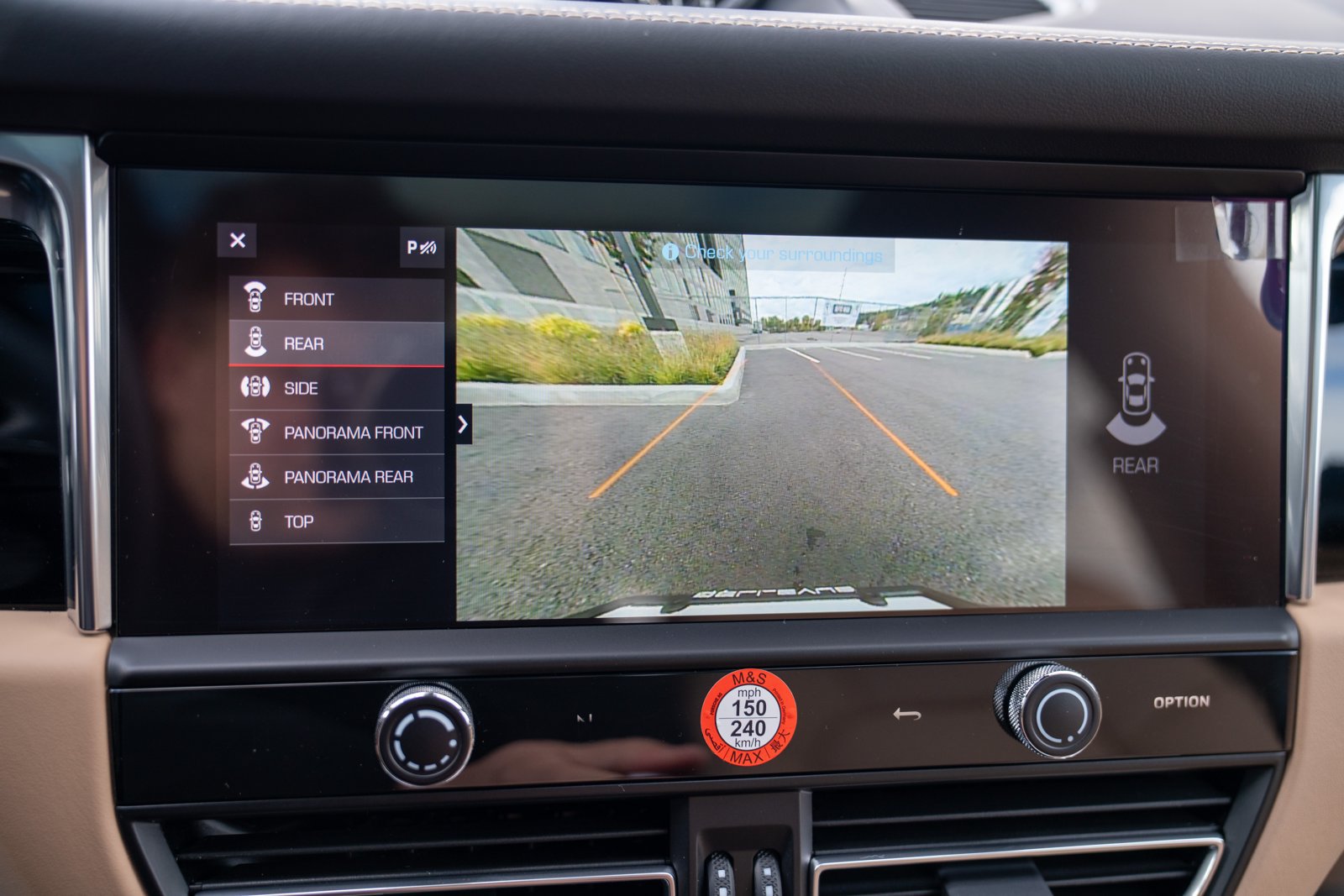 Certified 2026 Porsche Macan AWD/4WD image 19
