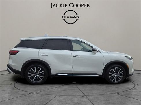 Used 2025 INFINITI QX60 Sensory image 6