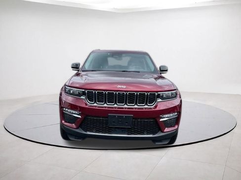 Certified 2023 Jeep Grand Cherokee Limited w/ Luxury Tech Group II AWD/4WD image 2