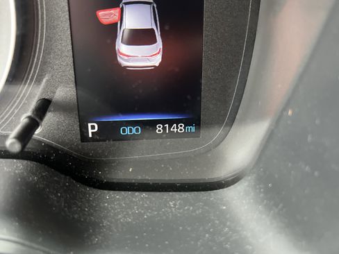 Certified 2022 Toyota Corolla LE w/ LE Convenience Package FWD image 6