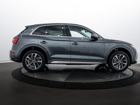 Certified 2023 Audi Q5 2.0T Premium Plus image 3