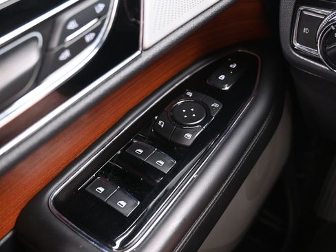 Used 2020 Lincoln Navigator Reserve w/ Equipment Group 208A Reserve image 25