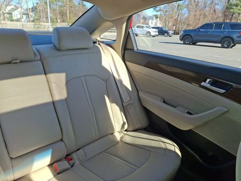 Used 2017 Hyundai Sonata Limited image 14