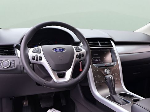 Used 2014 Ford Edge SEL w/ Equipment Group 205A AWD/4WD image 18