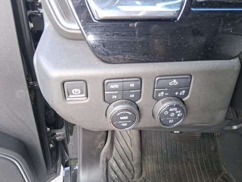 Used 2023 Chevrolet Silverado 1500 RST AWD/4WD image 12