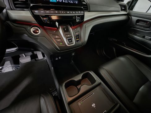 Used 2025 Honda Odyssey Sport-L image 22