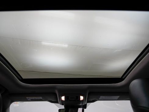 Used 2022 Toyota Highlander Platinum image 19