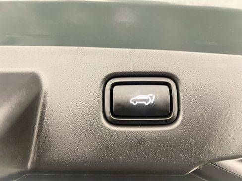 Used 2023 Kia Niro SX Touring image 28