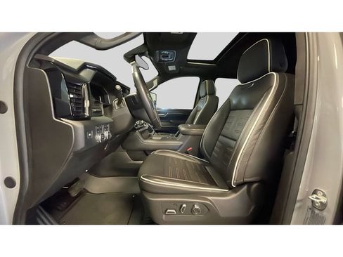 Used 2024 GMC Sierra 2500 AT4X AWD/4WD image 12