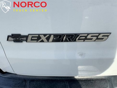 Used 2020 Chevrolet Express 3500 LT w/ LT Preferred Equipment Group image 14